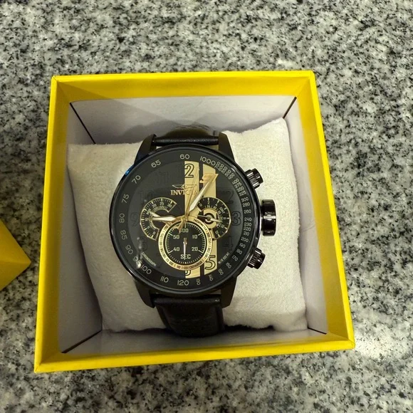 Invicta Specialty Chronograph Watch - Picture 4 of 5
